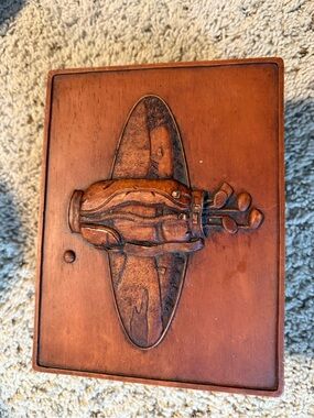 Golf trinket box.
